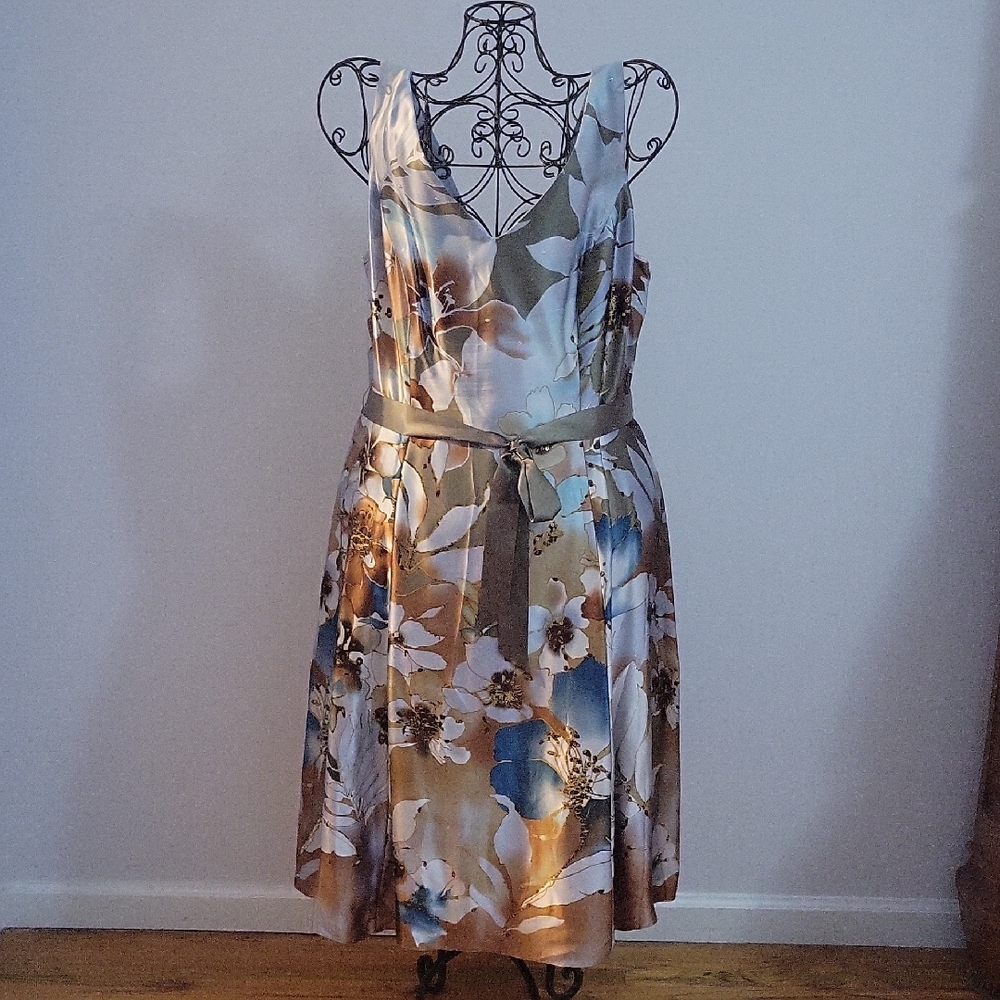 Adrianna Papell Multicolor Floral Midi Dress